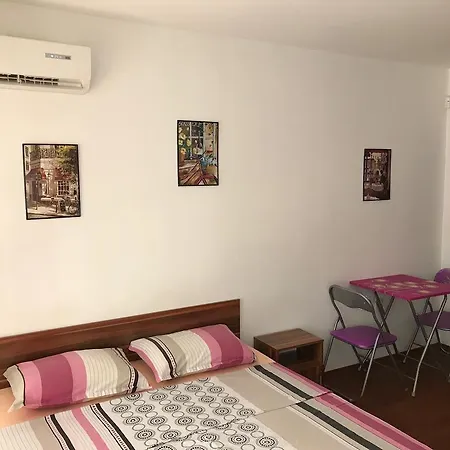 New Town Studio Апартаменты